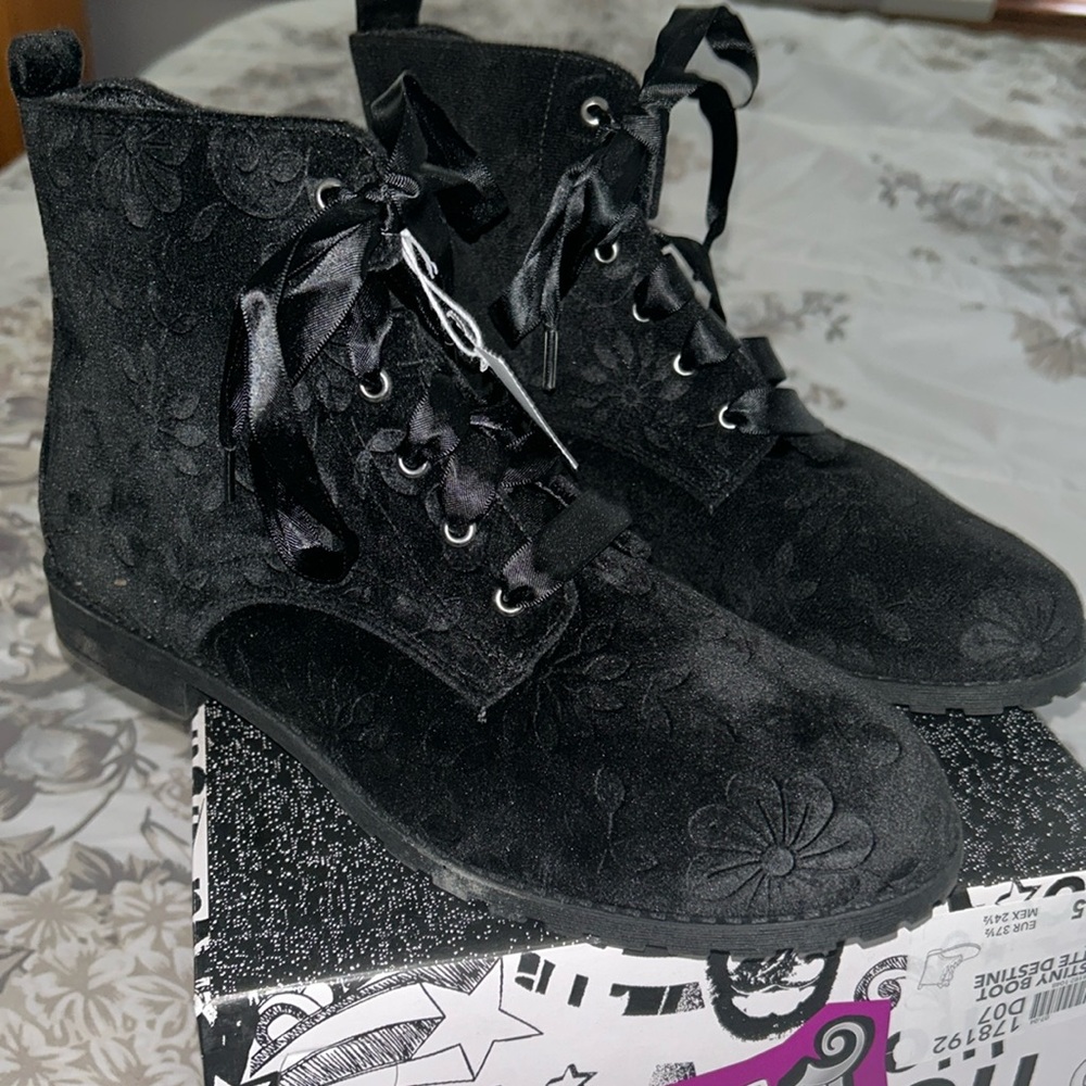 New big girls combat boots